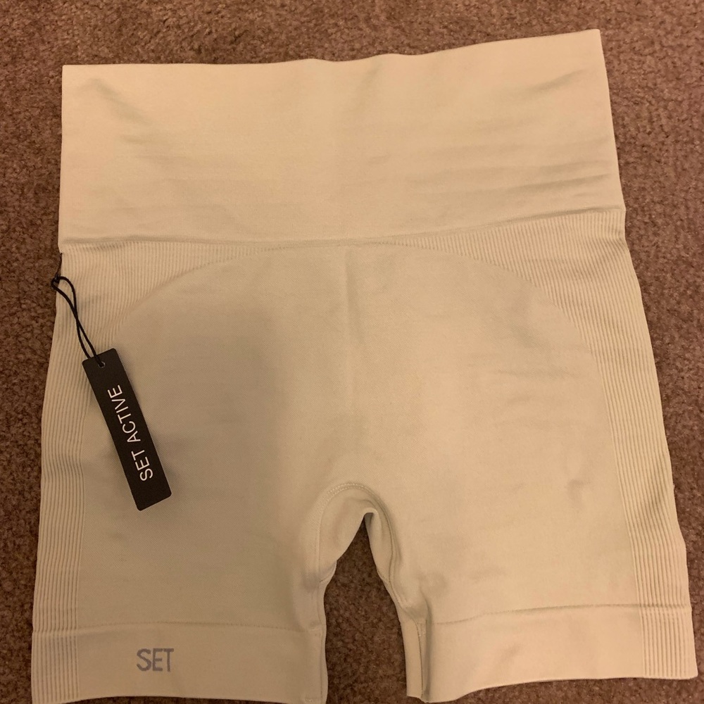 SCULPTFLEX® BIKE SHORTS - OAT MILK
